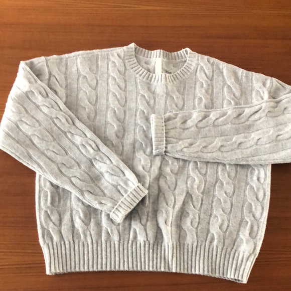 BABATON - Picture 1 of 6